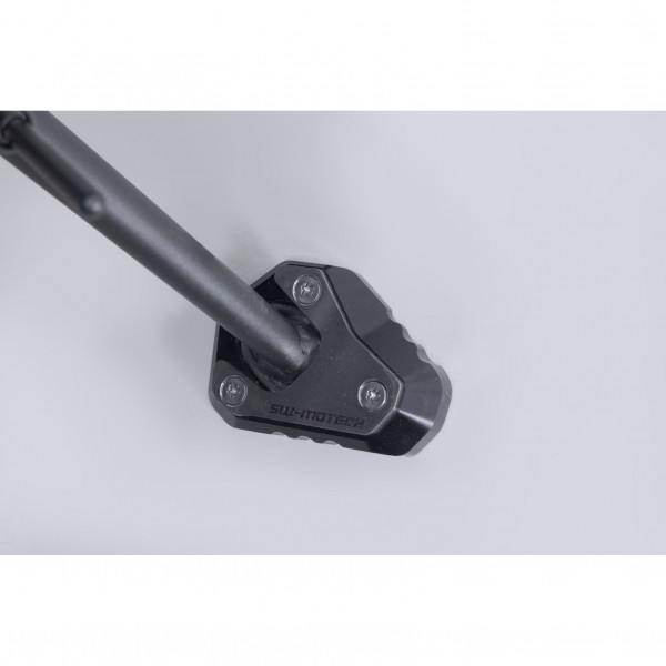 S W Motech Extension for side stand foot Black/Silver. Versys 1000 (15-) / 1100 (25-).
